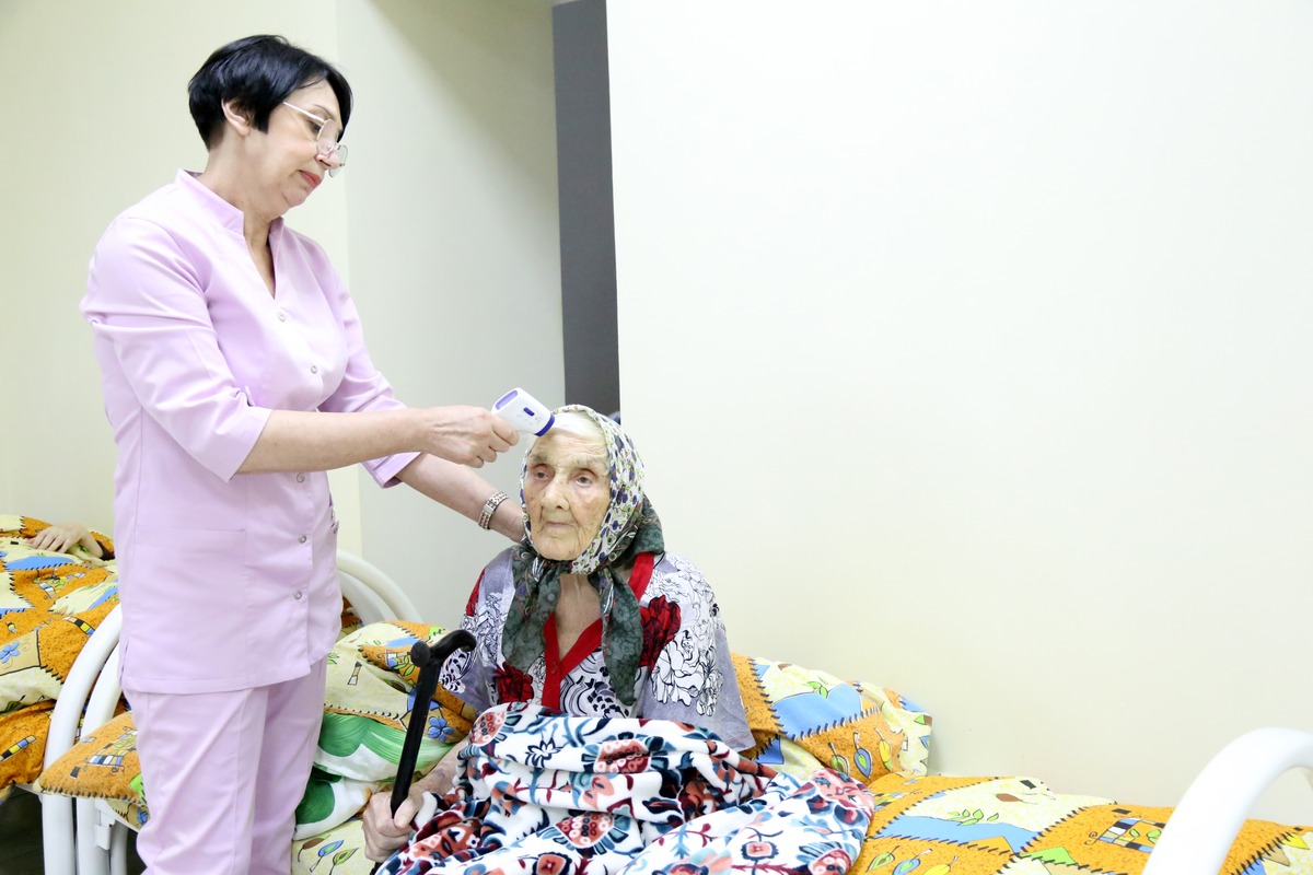 Уход за пожилыми с Альцгеймером в Долгожители в Череповце